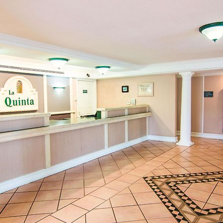 La Quinta Inn By Wyndham Indianapolis Airport Lynhurst Indianápolis Exterior foto